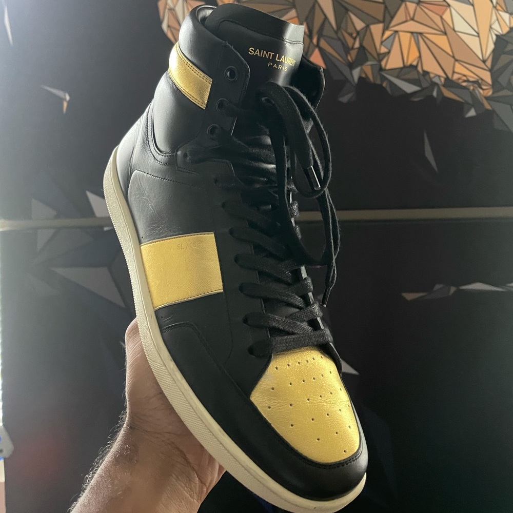 Saint Laurent Court Classic black/gold